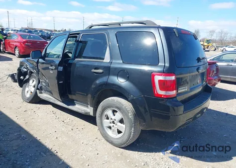 2008 Ford Escape Xlt z USA, uszkodzony, nr VIN 1FMCU93128KE31591